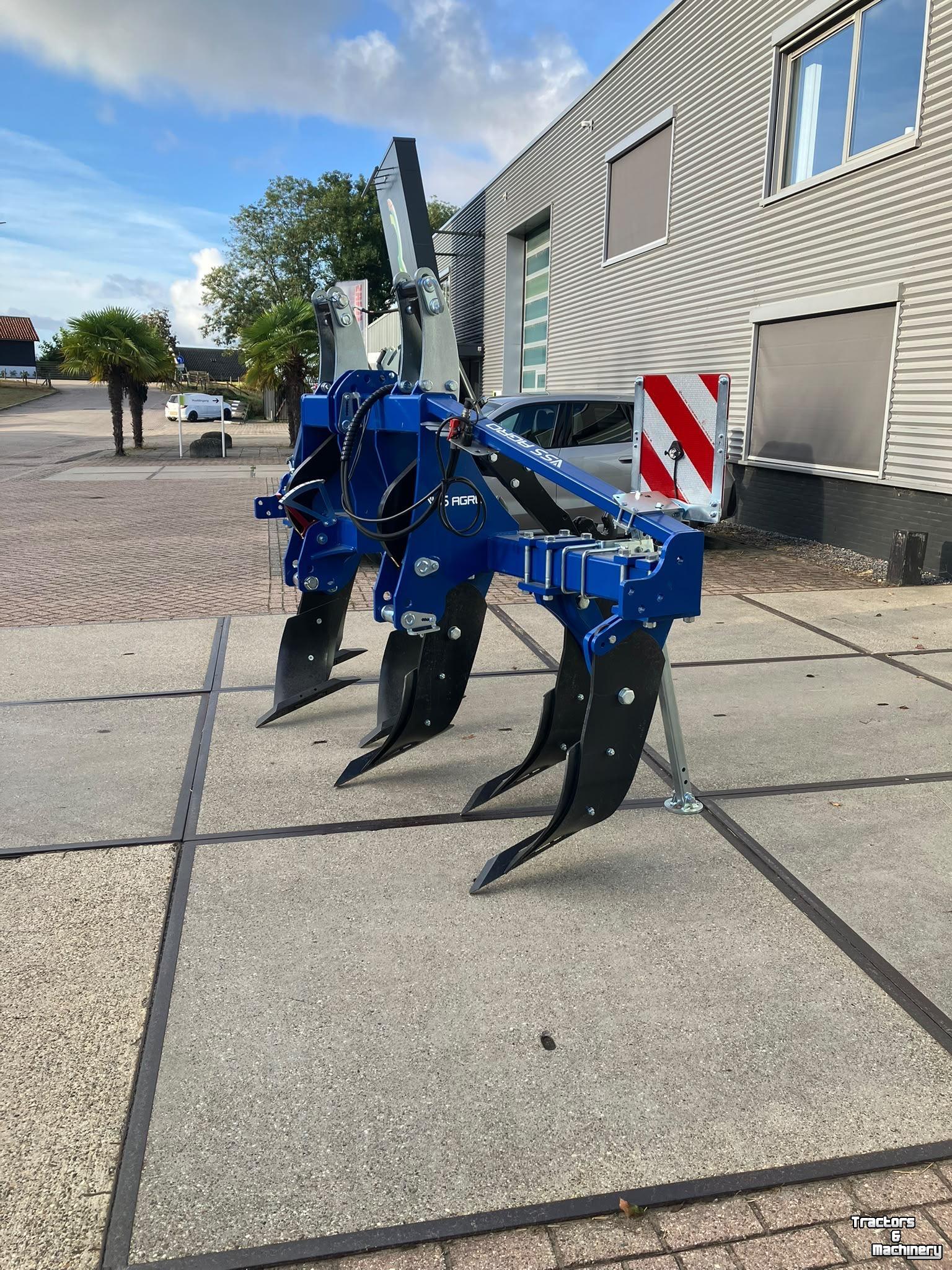 Deep subsoiler VSS MTO-UCV6-H3