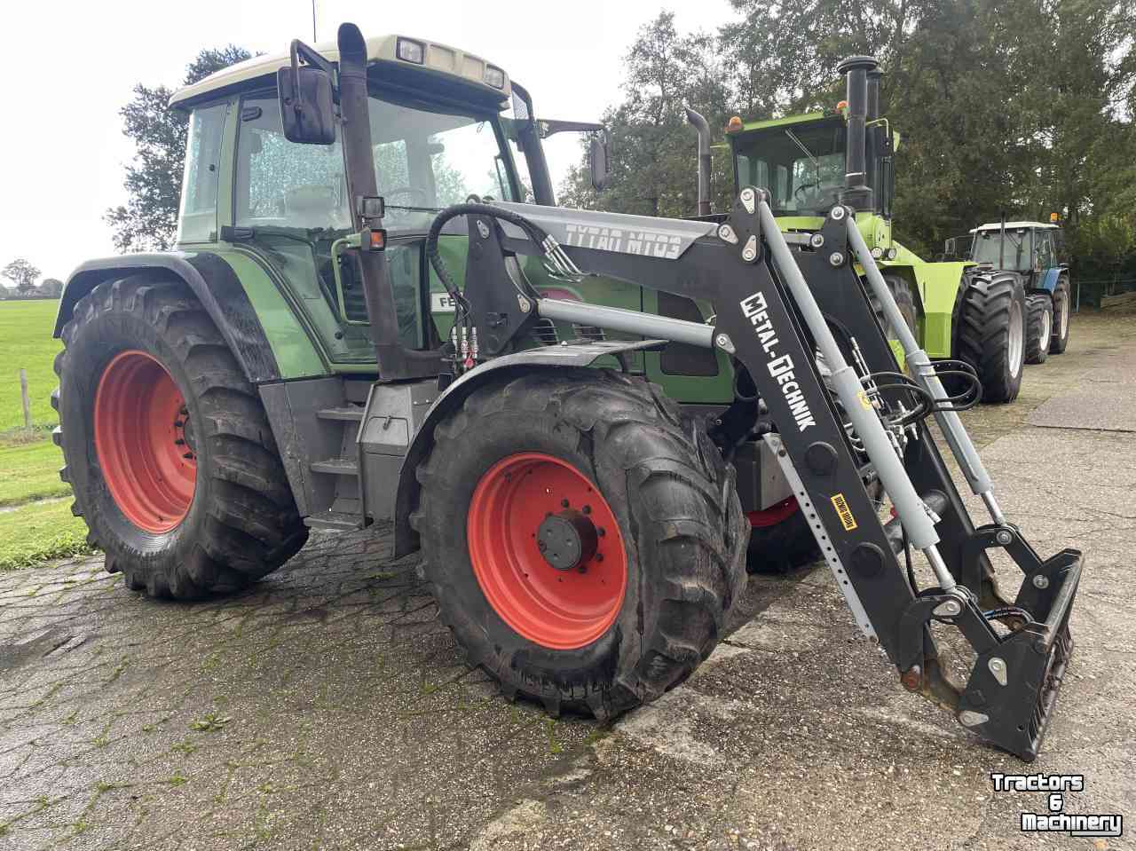 Tractor Fendt Favorit 711 Vario + MT frontlader