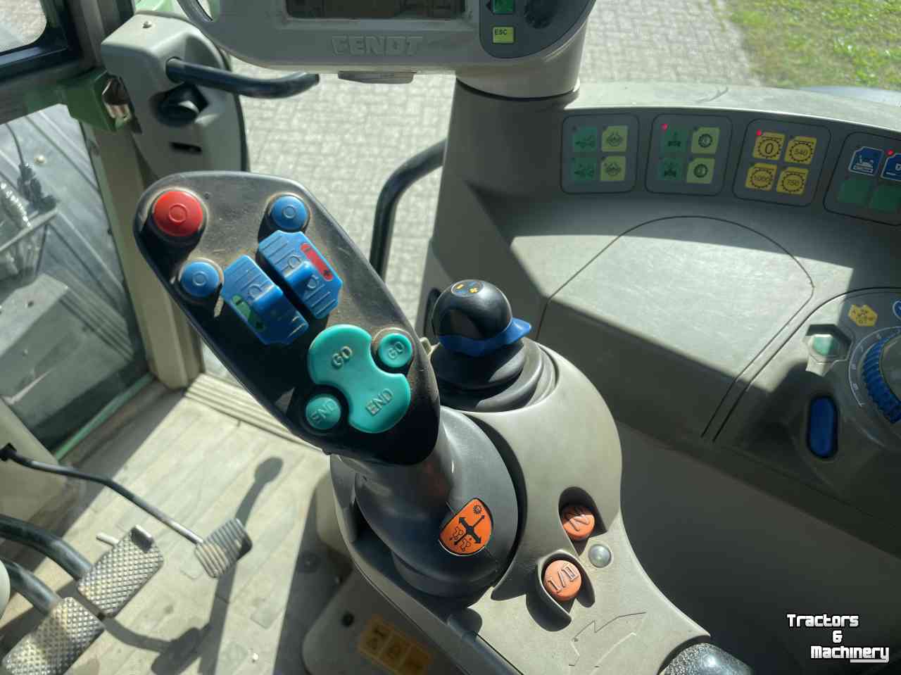 Tractor Fendt Favorit 711 Vario