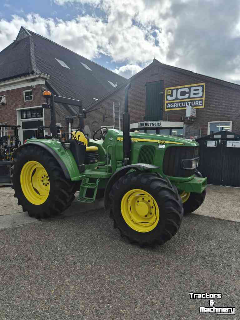Tractor John Deere 6120