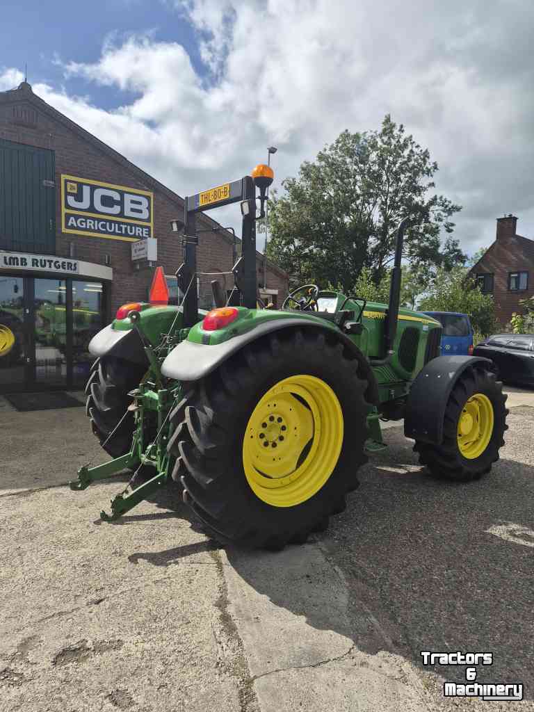 Tractor John Deere 6120