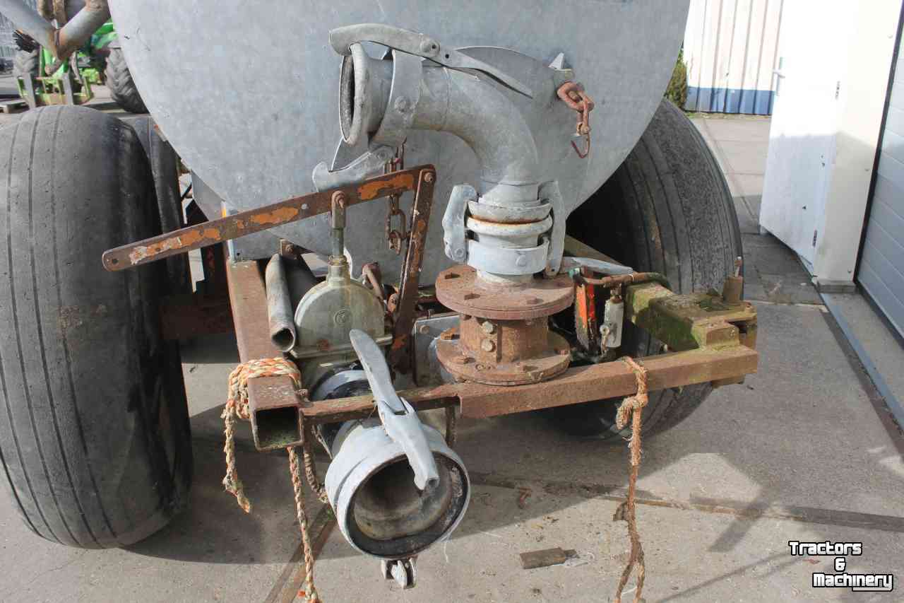 Slurry tank Kaweco 4200 liter mesttank giertank verdringerpomp wormpomp pomptankwagen