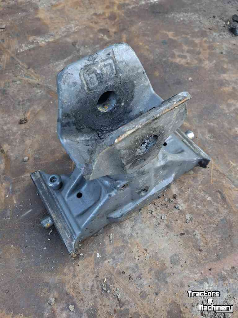 Used parts for tractors Fendt Trekbek trekhaak Rockinger 810d1240c fendt john deere