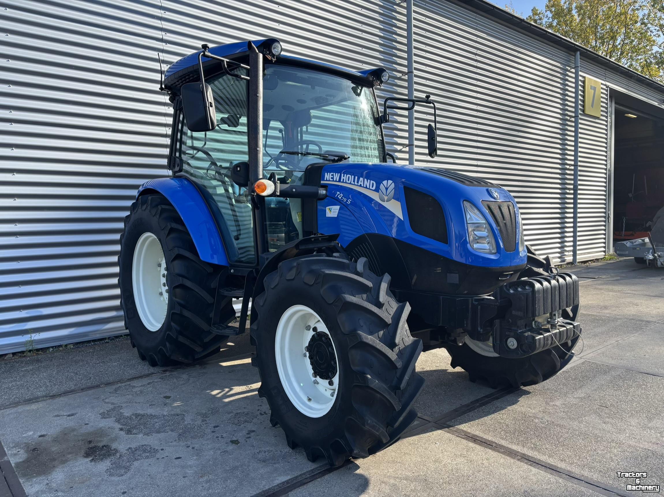 Tractor New Holland T4S.75