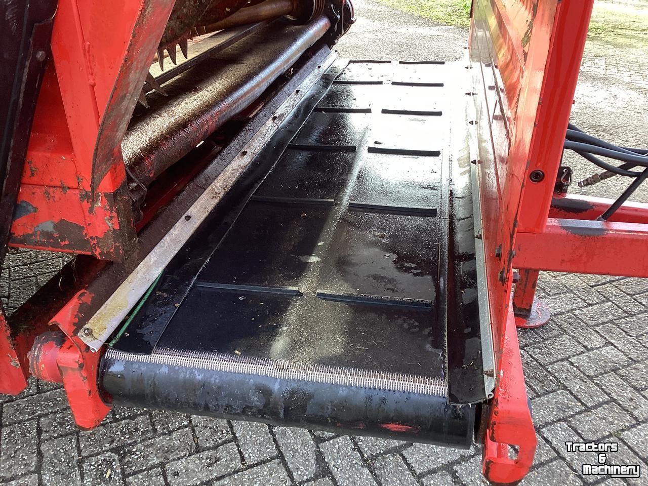 Silage-block distribution wagon Schuitemaker Amigo 40 S