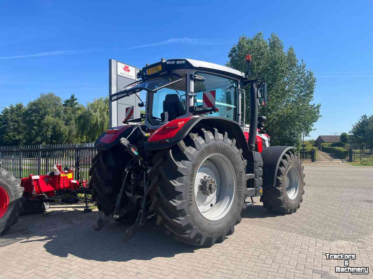 Tractor Massey Ferguson 8S.285 Dyna VT