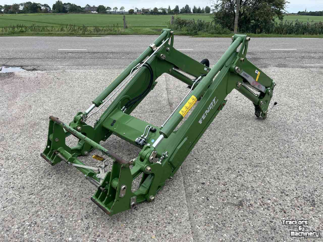 Front-end loader  
