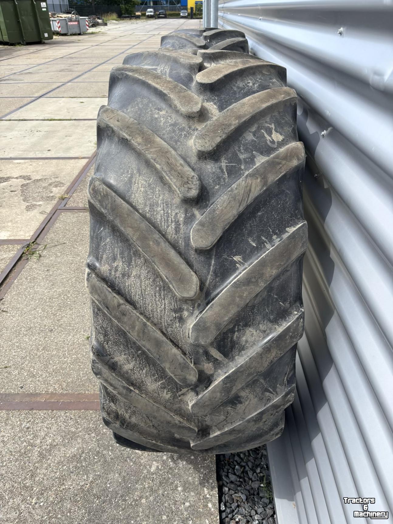 Wheels, Tyres, Rims & Dual spacers Michelin Multibib