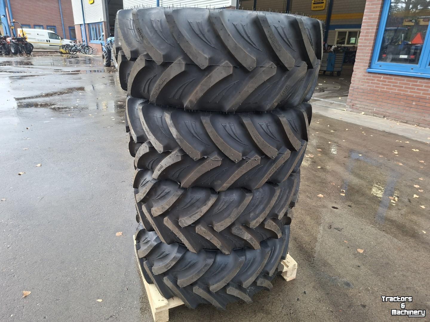 Wheels, Tyres, Rims & Dual spacers BKT 365/70R18