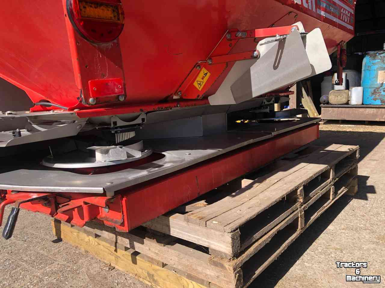 Fertilizer spreader Kuhn Rauch axera m/w 1101