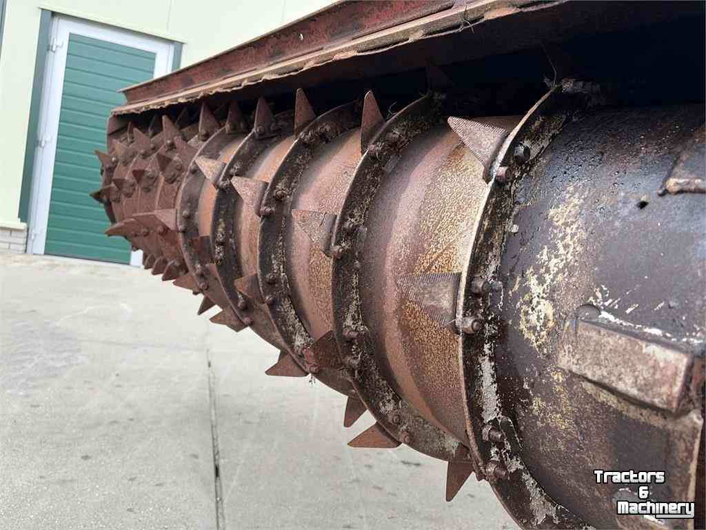 Self-propelled feed mixer Mutti Rollercar Classic 21 Voermengwagen