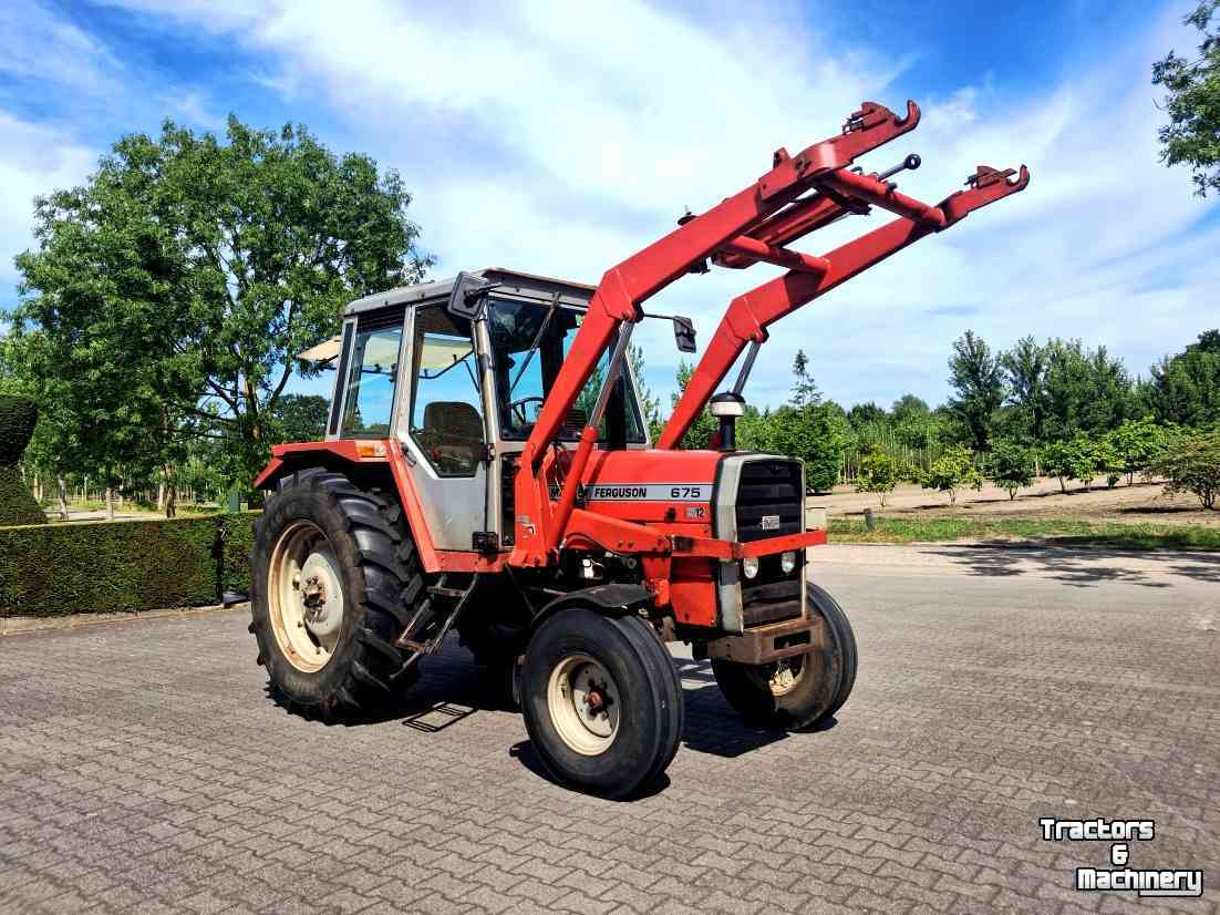Tractor Massey Ferguson 675