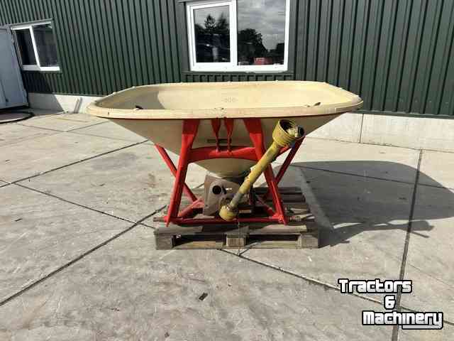 Fertilizer spreader Vicon pendel strooier