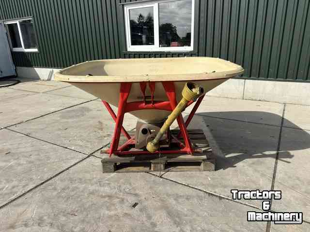 Fertilizer spreader Vicon pendel strooier