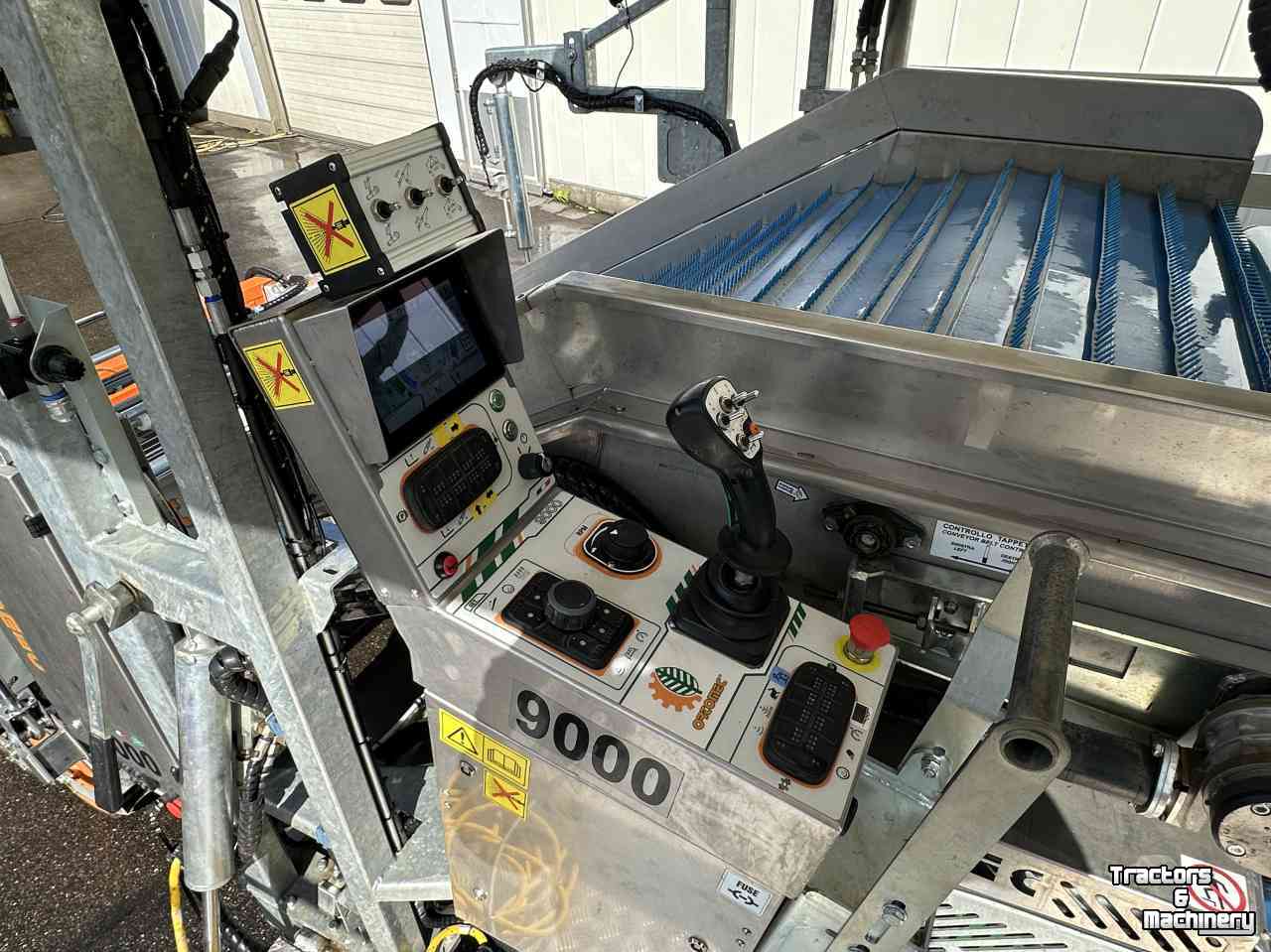 Lettuce harvester Ortomec Herbex 9000 sla-oogstmachine