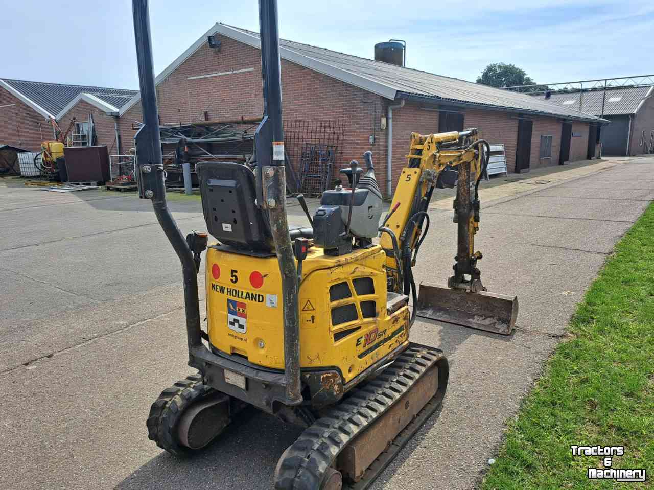 Mini-Excavator New Holland E10 sr