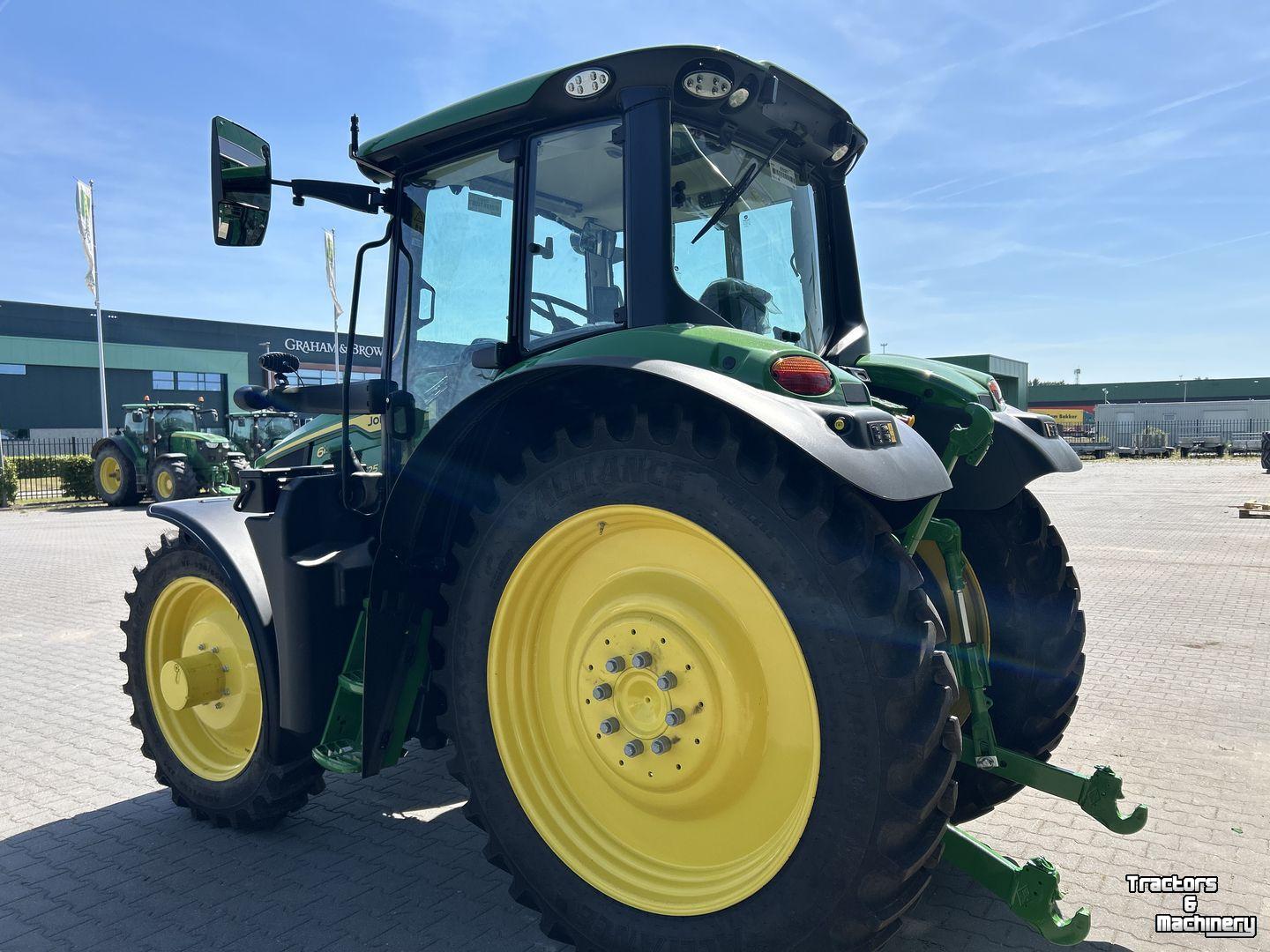 Tractor John Deere 6M 125