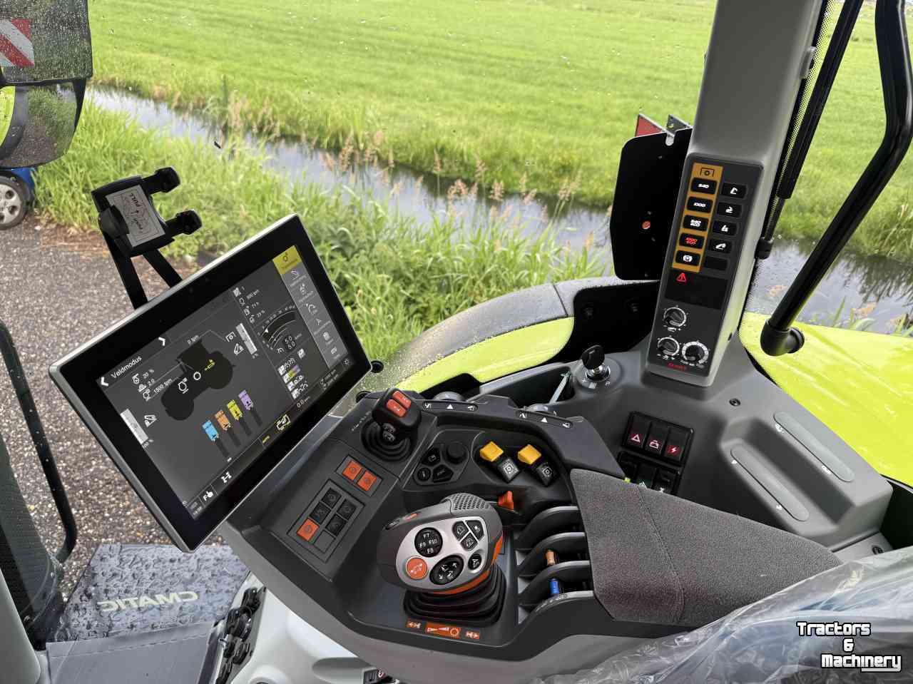 Tractor Claas ARION 660 CMATIC