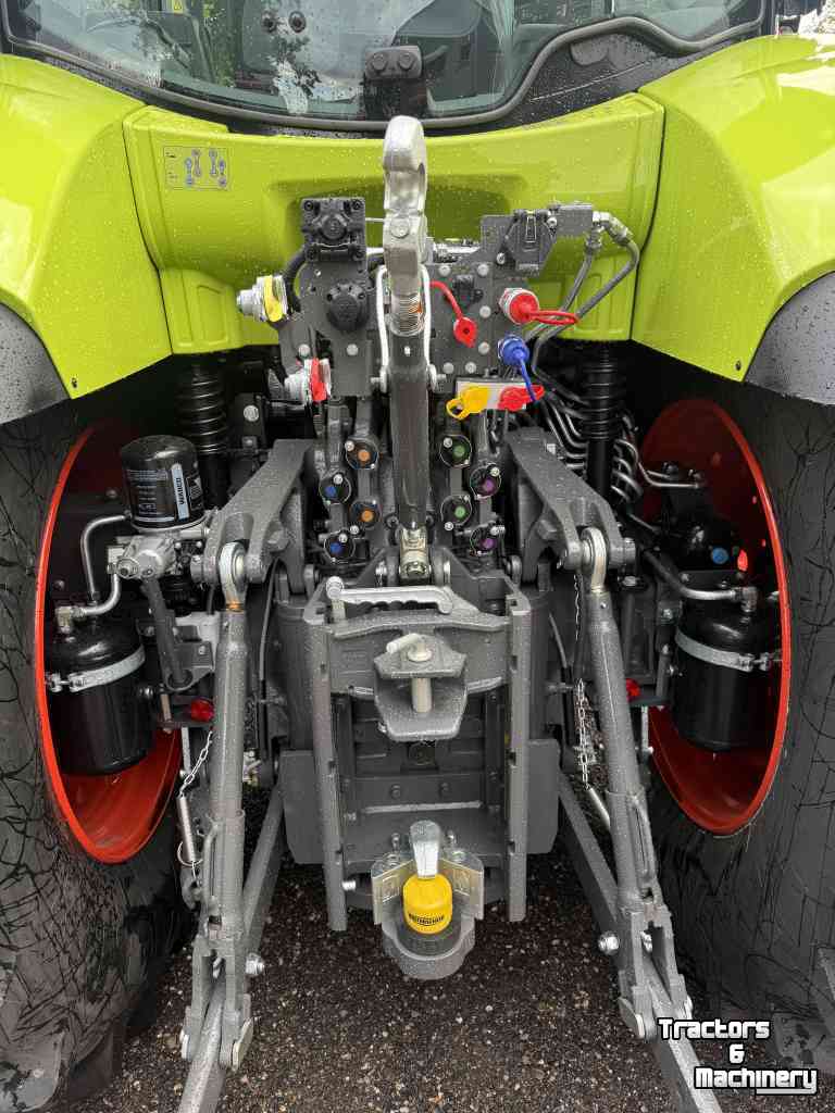 Tractor Claas ARION 660 CMATIC