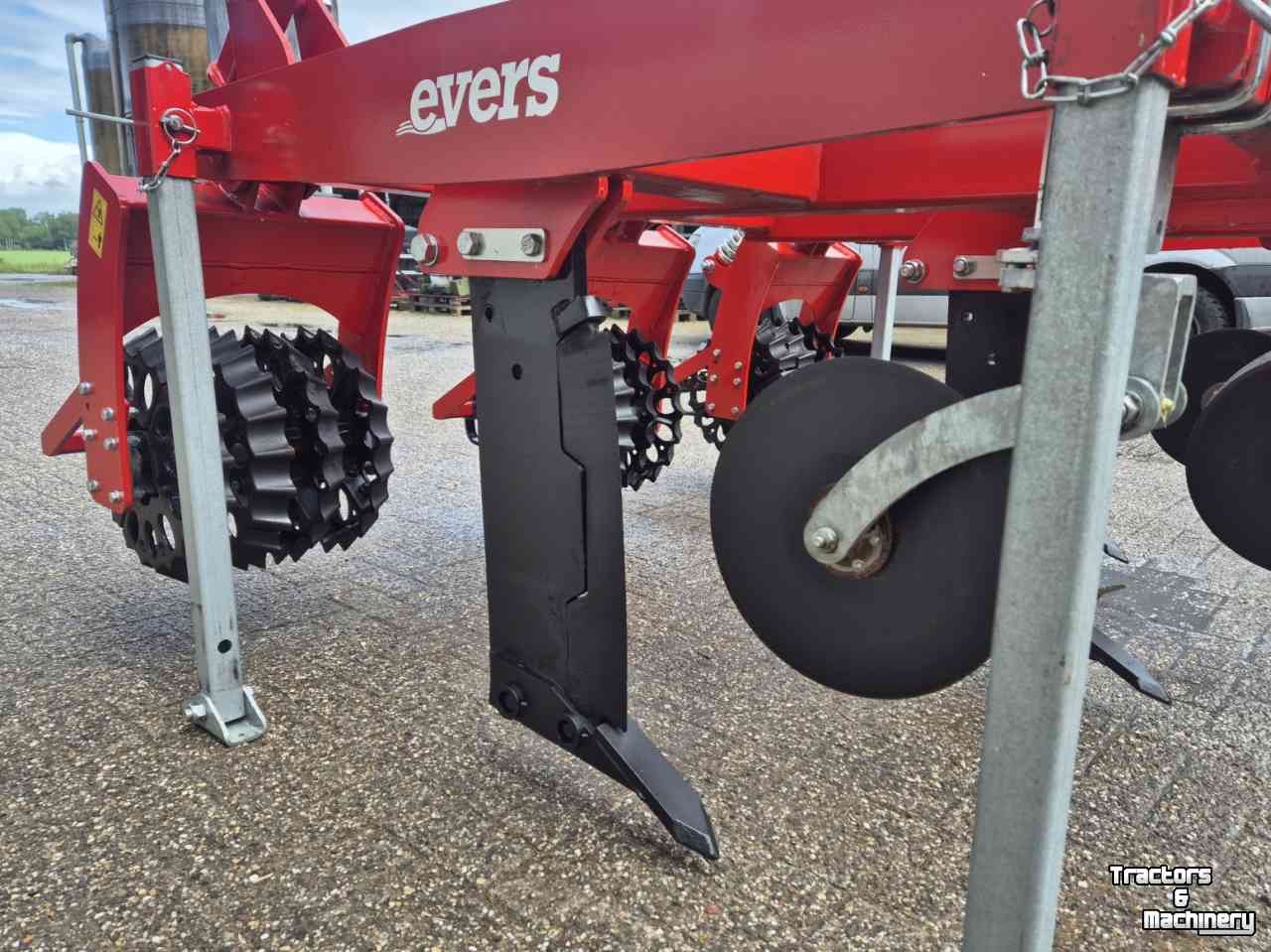 Deep subsoiler Evers WBG-3 graslandwoeler beluchter demo