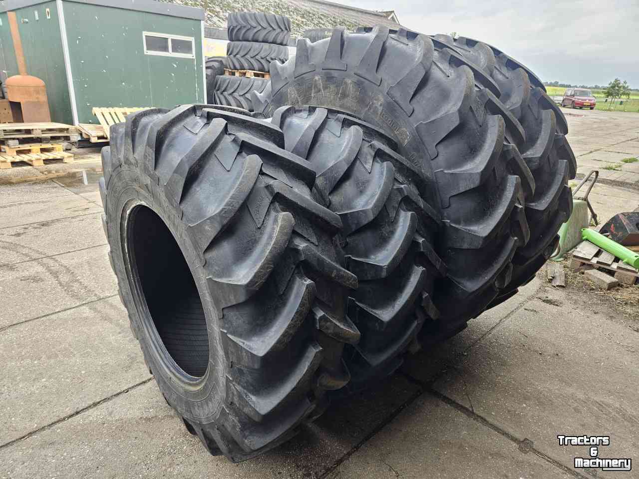 Wheels, Tyres, Rims & Dual spacers Michelin 20.8R38 en 16.9R28 Agribib. 35 mm