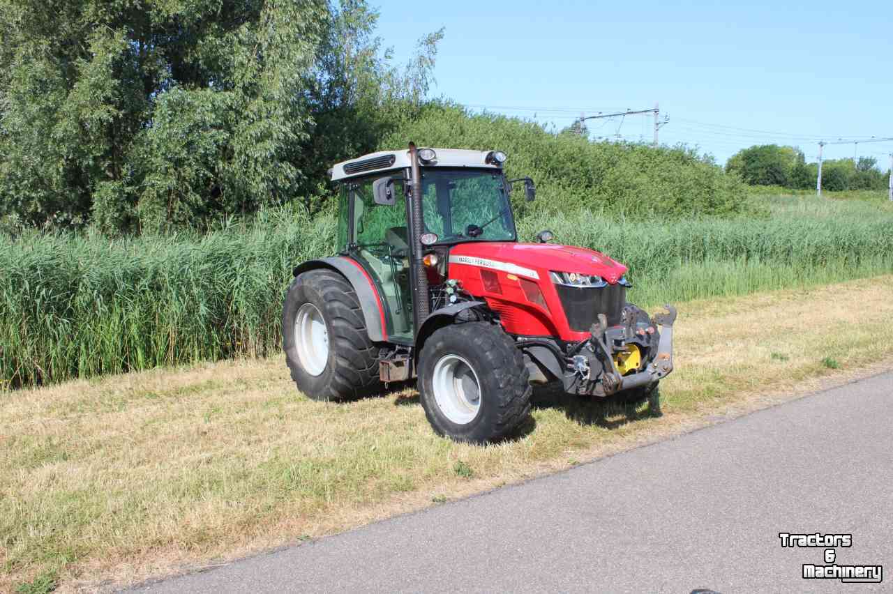Tractors Massey Ferguson WF3710 Efficiënt