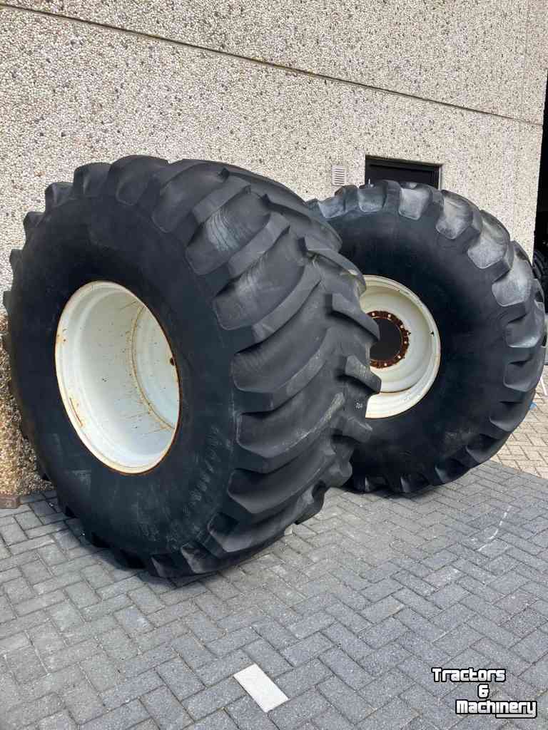 Wheels, Tyres, Rims & Dual spacers Firestone Set ALL TRACTION 23 Nok 40mm  900/60R32 compleet op Velg aansluiting 280/335/10gaats