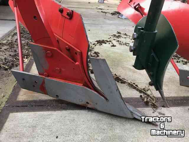 Ploughs Vogel & Noot XM 950  6 SCHAAR WENTELPLOEG