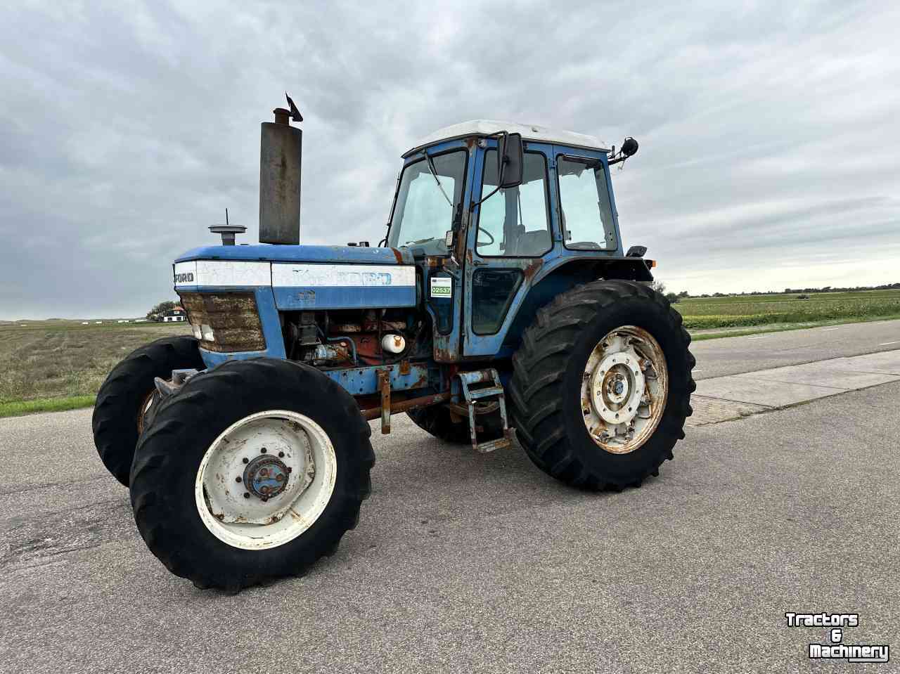 Tractor Ford TW-10
