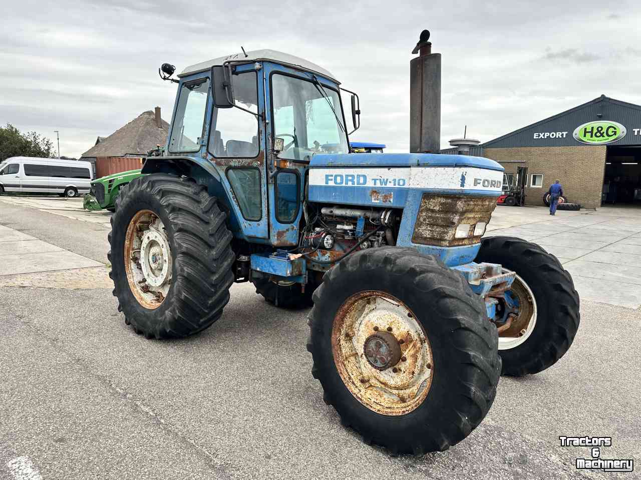 Tractor Ford TW-10