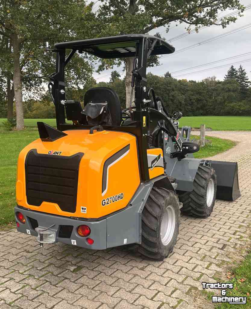 Wheelloader Giant 2700 HD