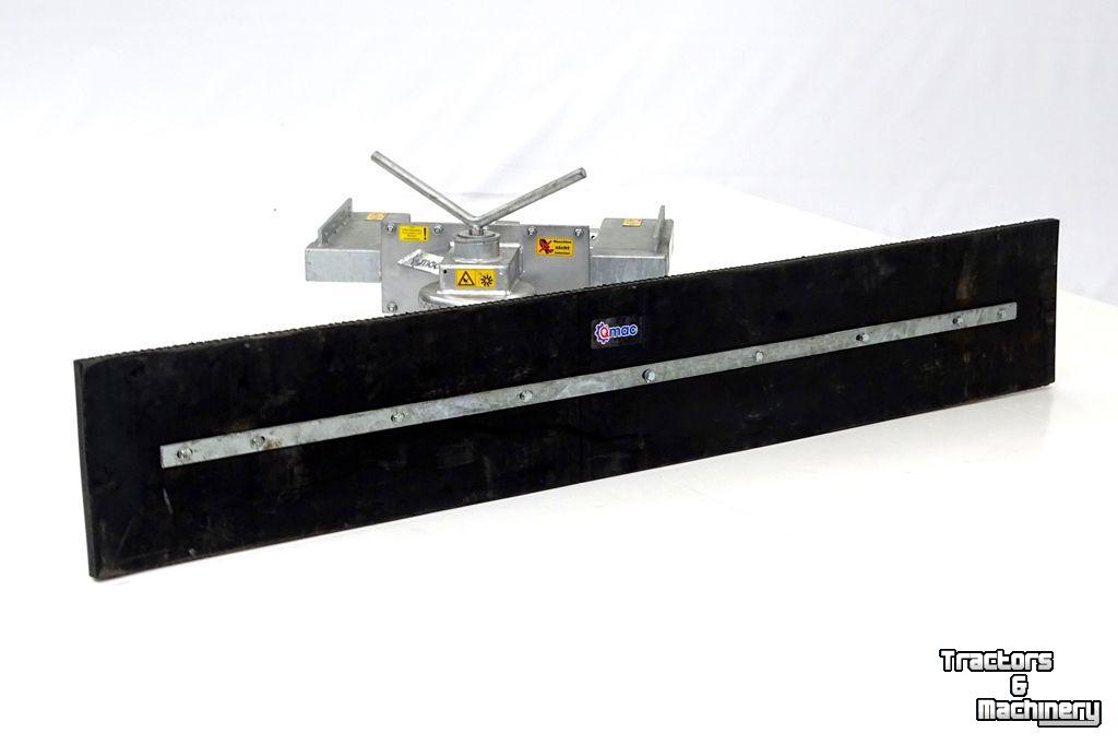 Rubber yard scraper Qmac 210 MECH SCHUIN LEPELINSTEEK