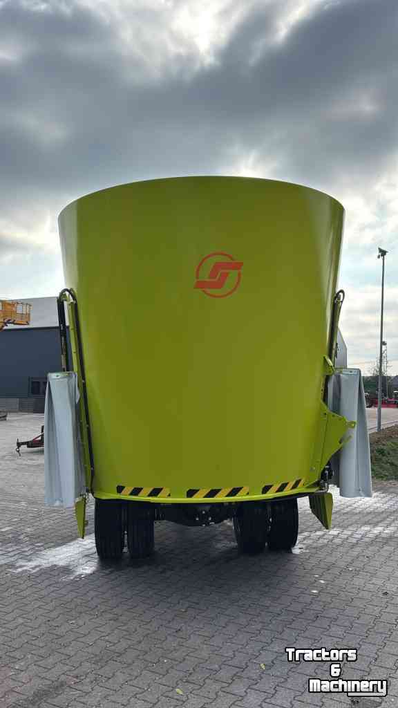 Feed mixer Storti T2S 240 voermengwagen