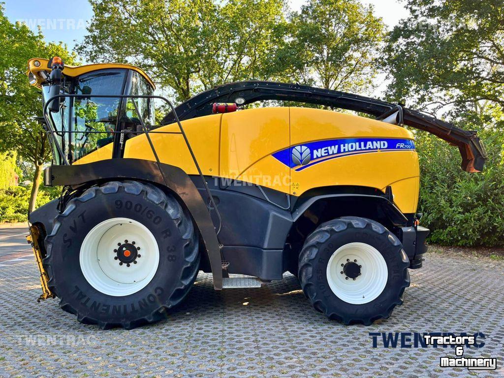 Forage-harvester New Holland FR 700 hakselaar