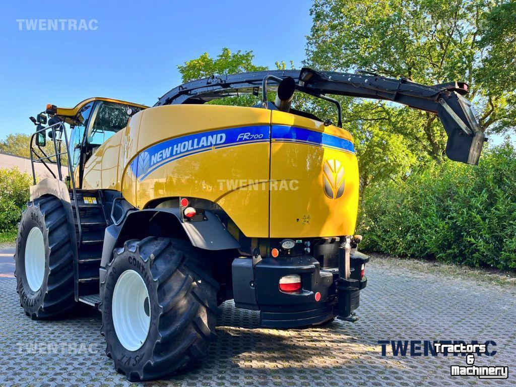 Forage-harvester New Holland FR 700 hakselaar