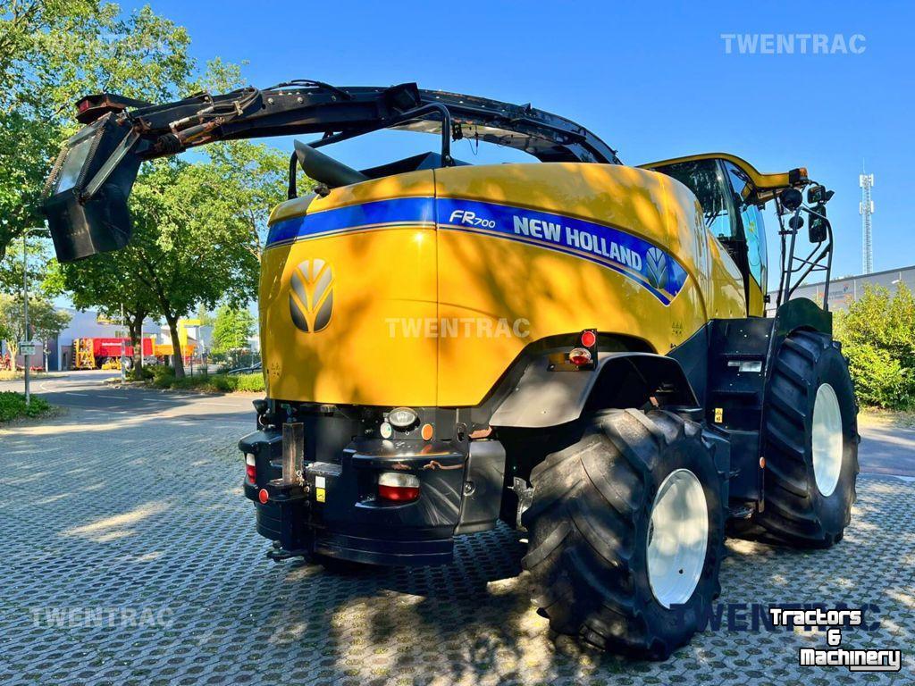 Forage-harvester New Holland FR 700 hakselaar