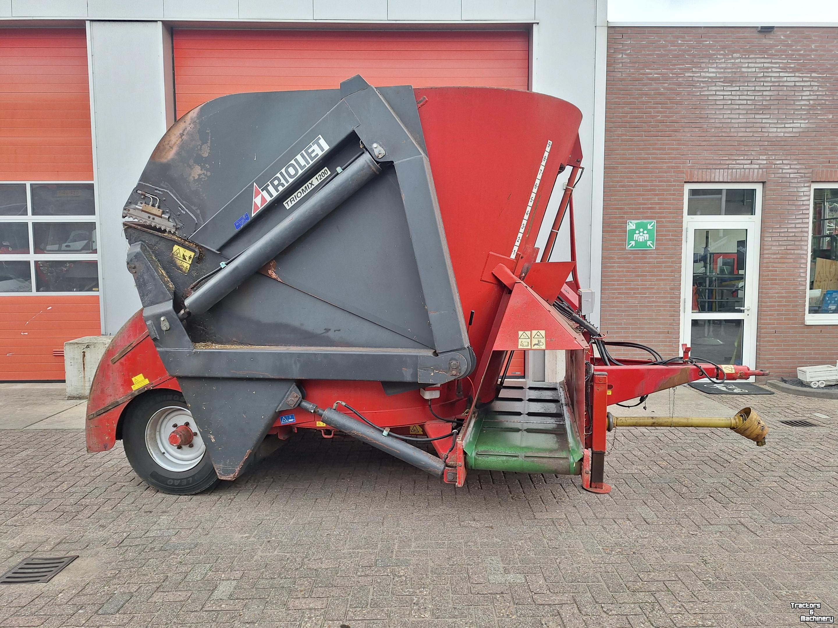 Feed mixer Trioliet TRIOLIET Triomix S!-1200 voermengwagen