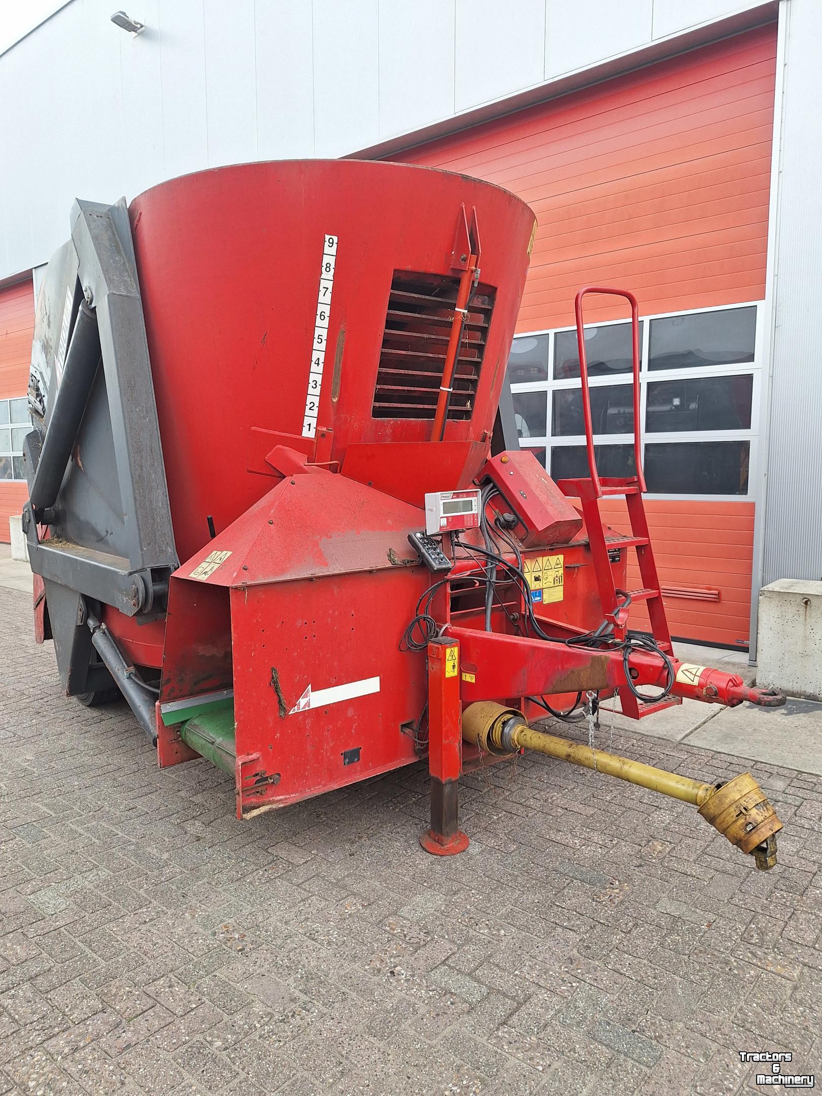 Feed mixer Trioliet TRIOLIET Triomix S!-1200 voermengwagen