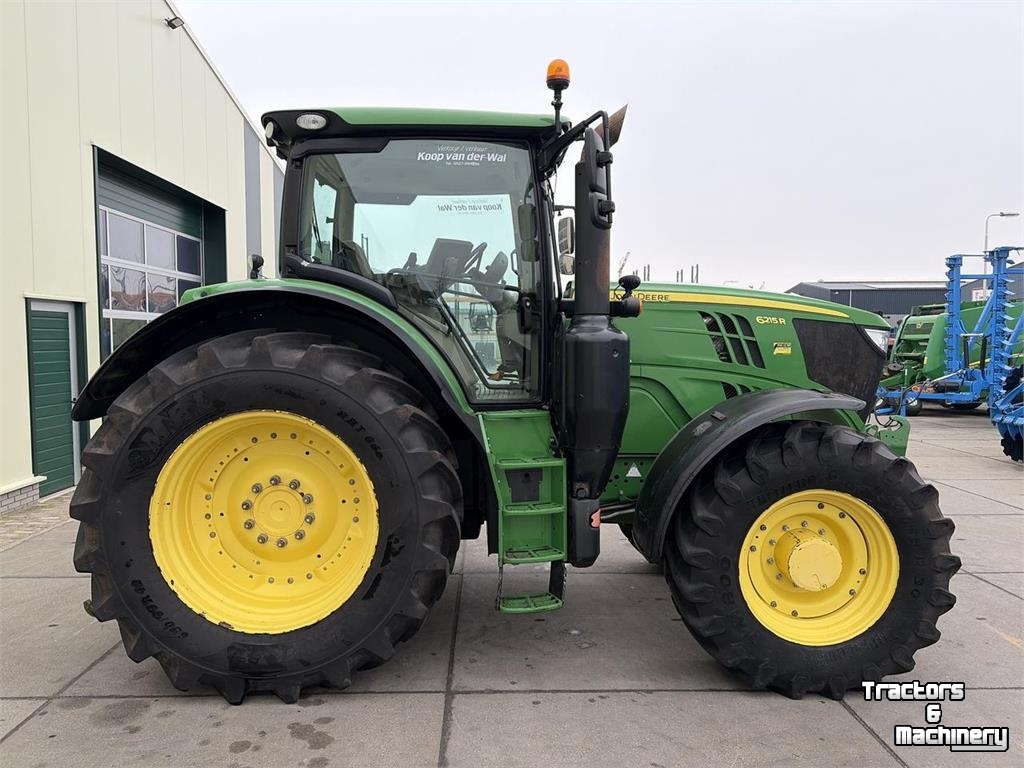 Tractor John Deere 6215R