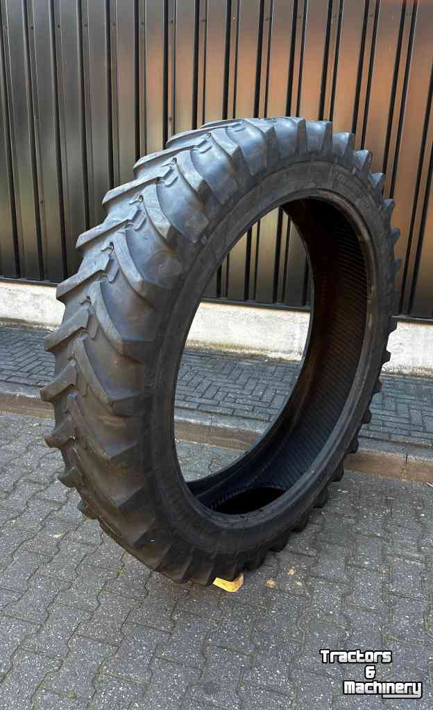 Wheels, Tyres, Rims & Dual spacers Michelin 340/85R46