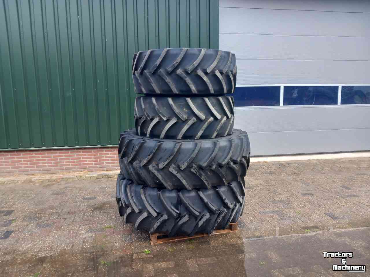Wheels, Tyres, Rims & Dual spacers Mitas wielenset 540/65/38 en 480/65/24 op fendt velgen