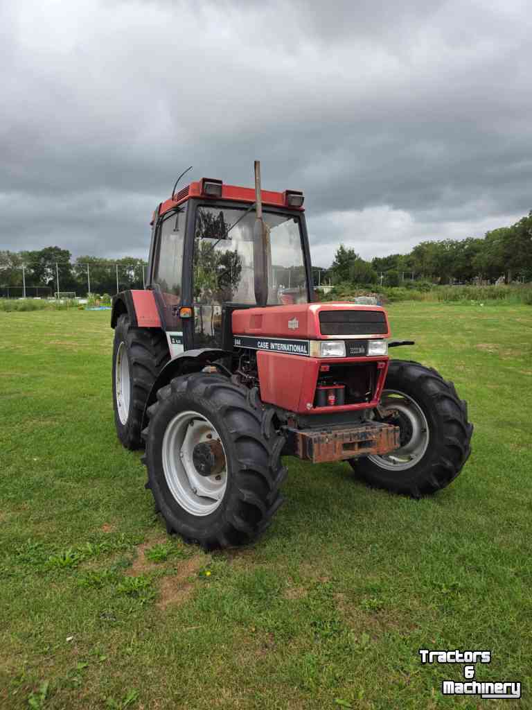 Tractor Case-IH 844XL