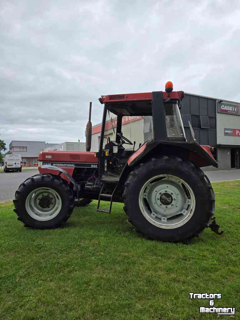 Tractor Case-IH 844XL