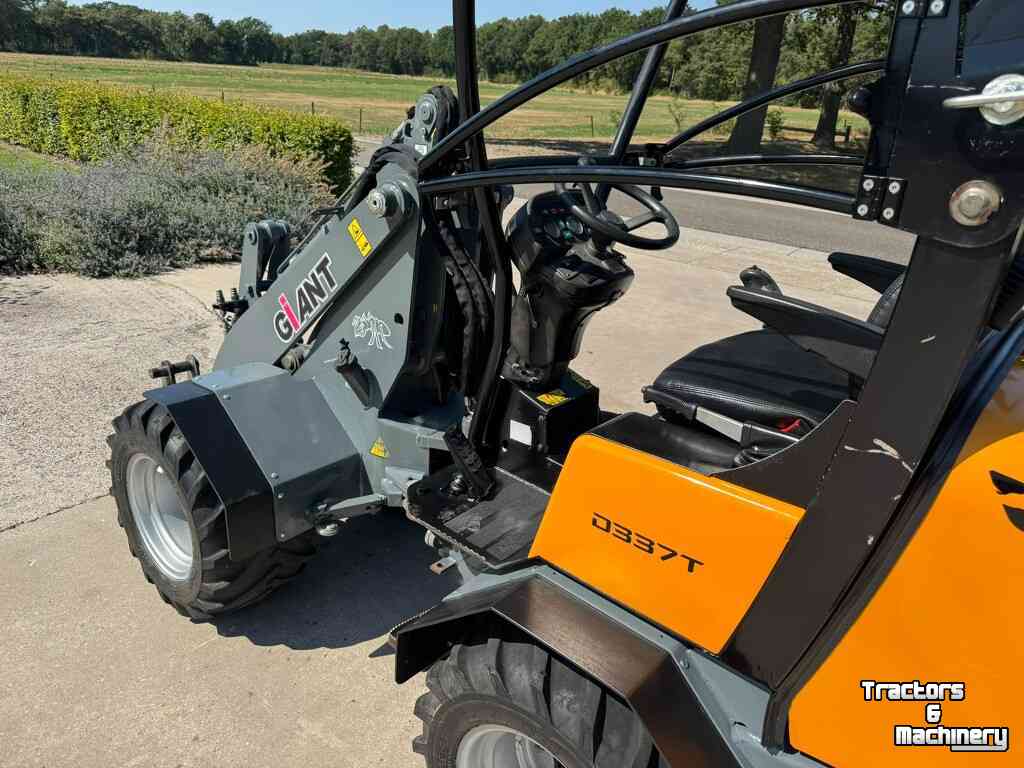 Wheelloader Giant 337t