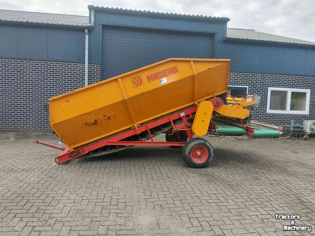 Receiving hopper Miedema SB40 Stortbak