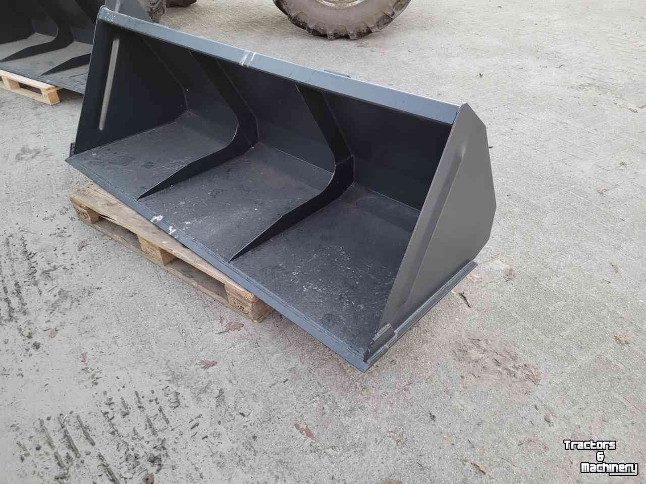 Front-end loader  Voorladerbak 2 mtr