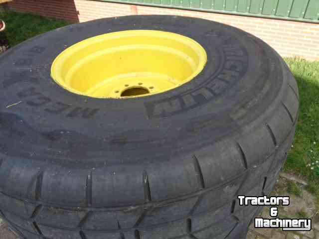 Wheels, Tyres, Rims & Dual spacers Michelin 750/65r26