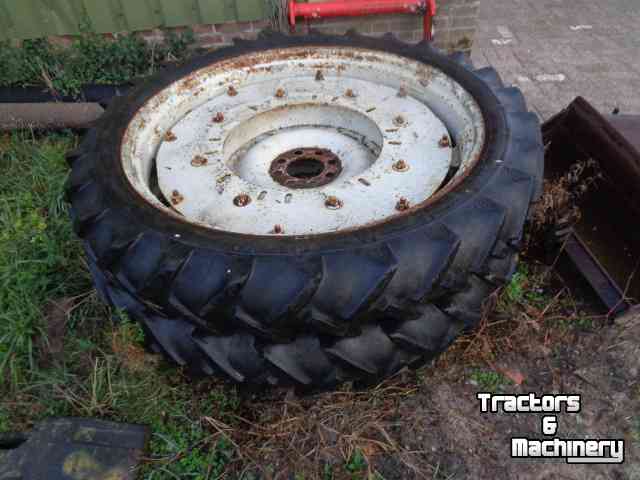 Wheels, Tyres, Rims & Dual spacers Michelin 9.5r44