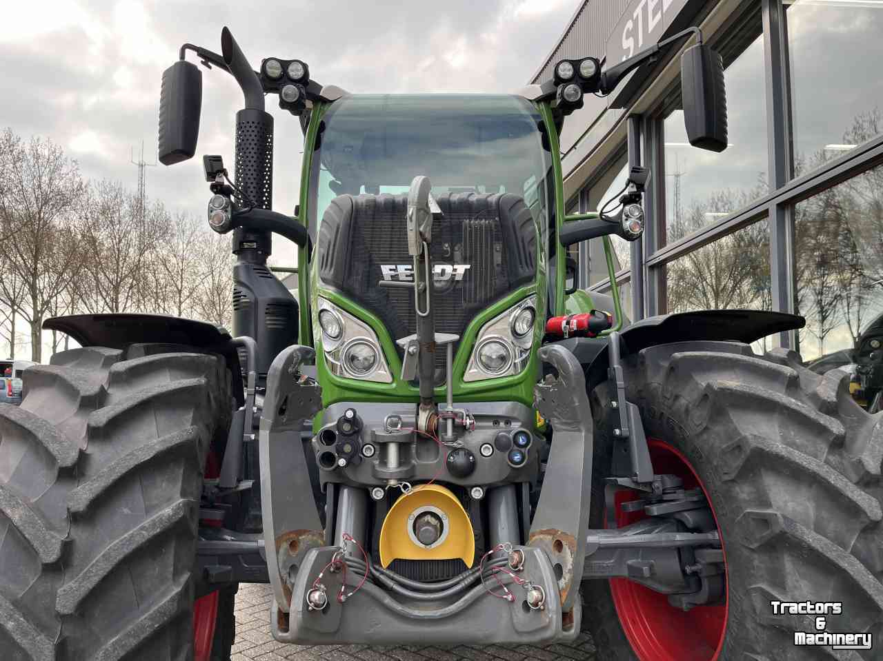 Tractors Fendt 516 Vario S4 ProfiPlus