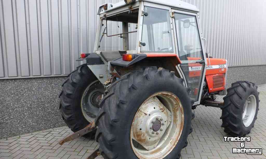 Tractors Massey Ferguson 365 4WD